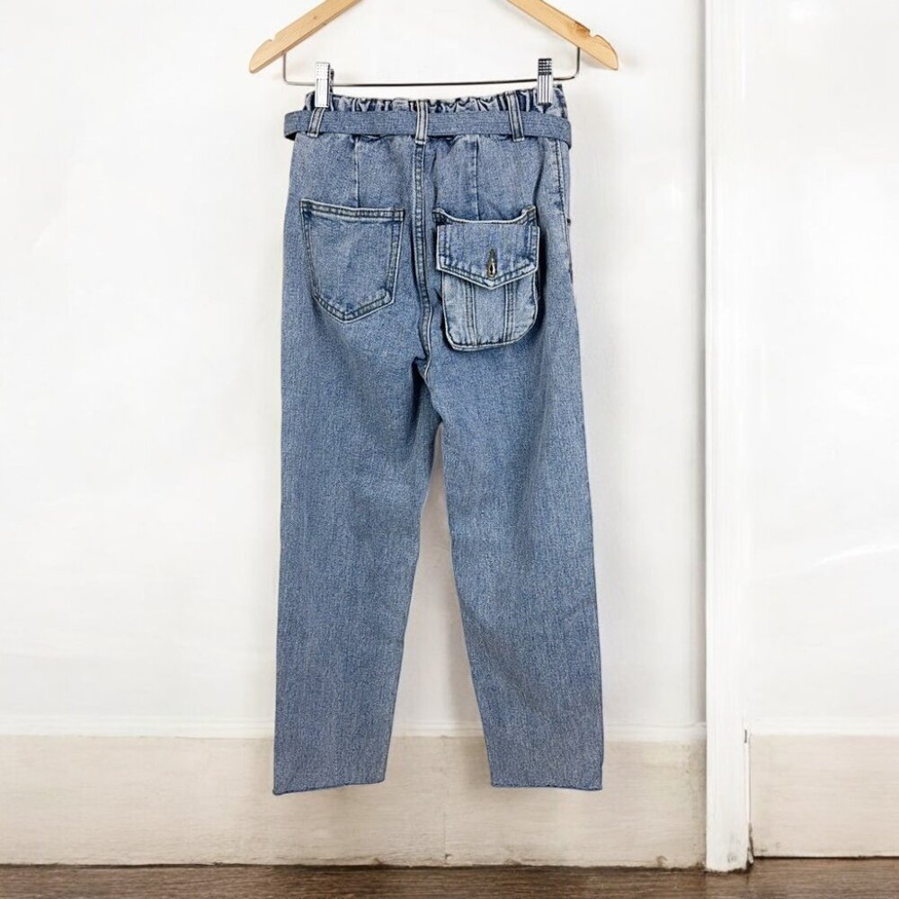 NWT Elliatt High Waisted Light Washed Denim Jeans - Picture 6 of 6